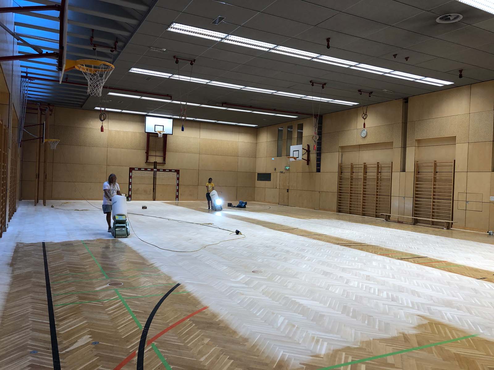 Bodensanierung Turnhalle Eiche Fischgrät In Progress